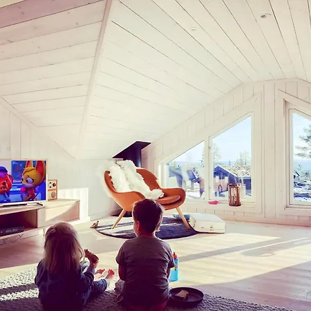 Family With Views In Lygnalia * Jaren